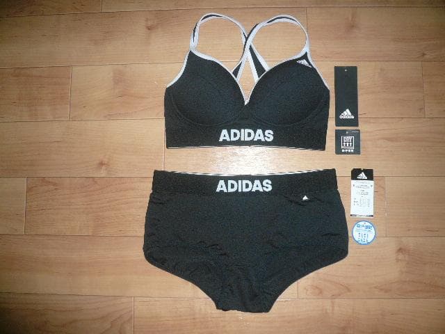 ブラック 【adidas】ブラ＆ショーツ セット 吸汗速乾インナー トレーニング