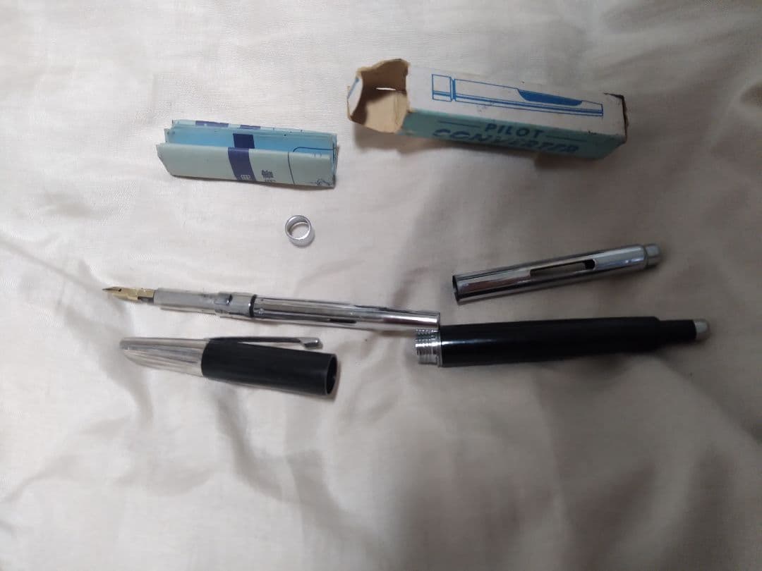 パイロット　キャップレス　万年筆　2代目　ノック式　14金　コンバーター付