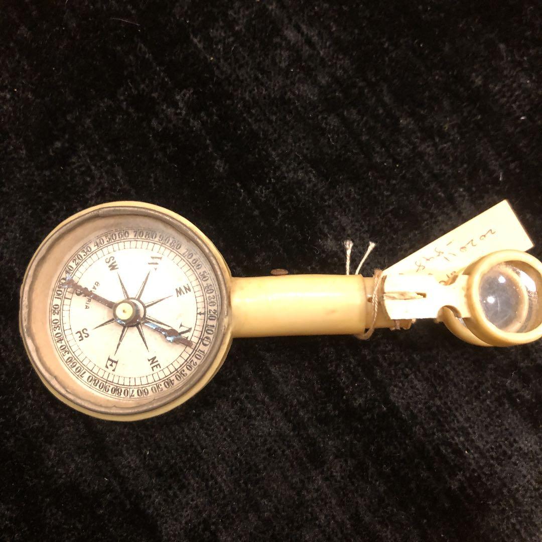 イギリス・セルロイド製　アンティークコンパス