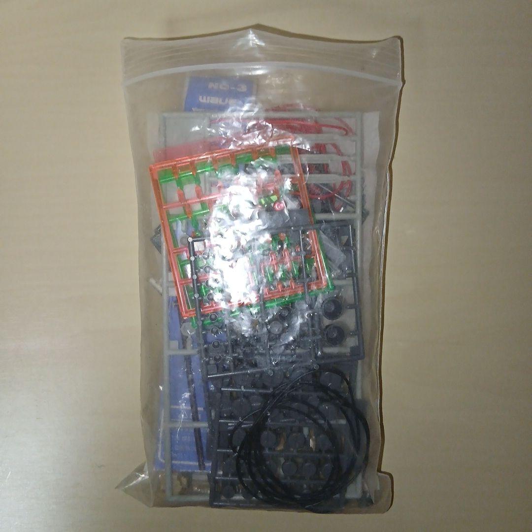 S*n様 ガンプラ用品まとめ売り　塗料、デカール、接着剤、パーツ類、工具など