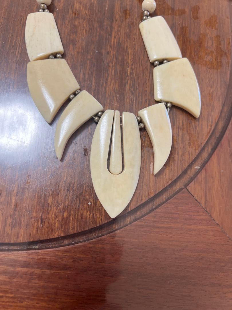 鯨歯？ネックレス　アクセサリー