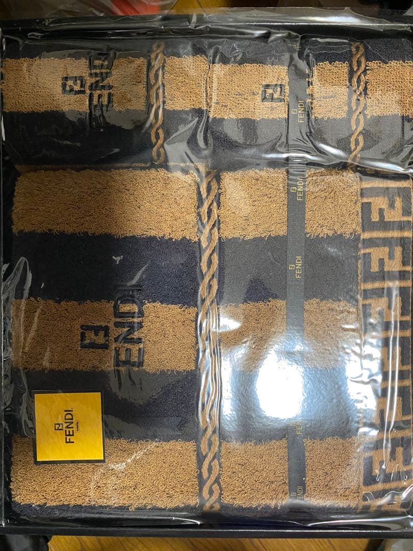 【FENDI】《新品》バスタオル　ハンドタオル2枚セット