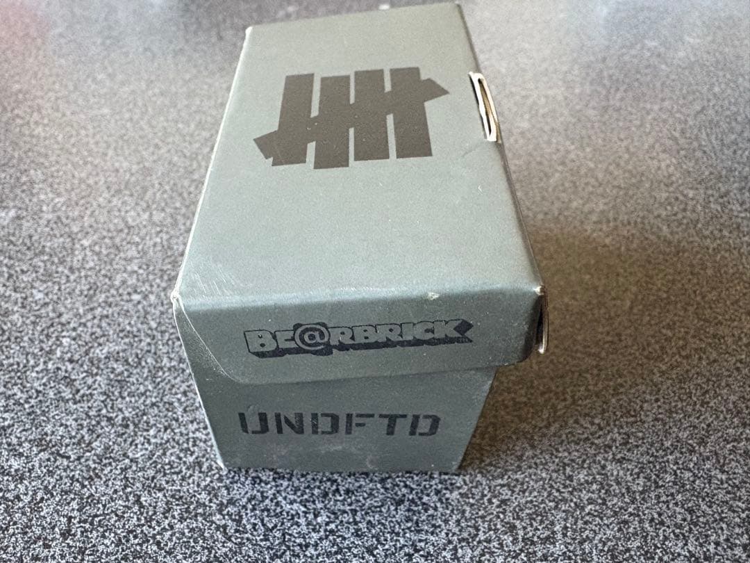 be@rbrick ベアブリック 100% UNDEFEATED TOKYO