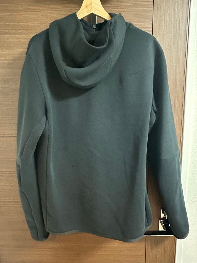 Liverpool FC フード付きジャケット& パンツセット