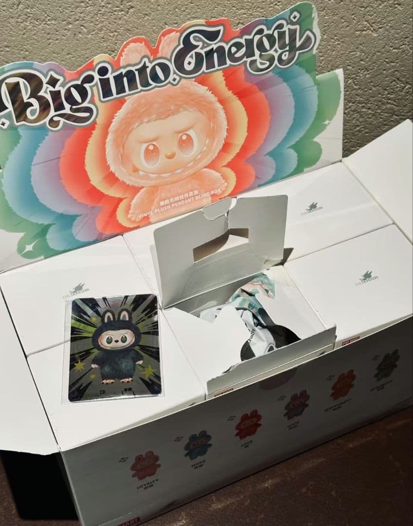 POPMART LABUBU The big into Energy IDのみ