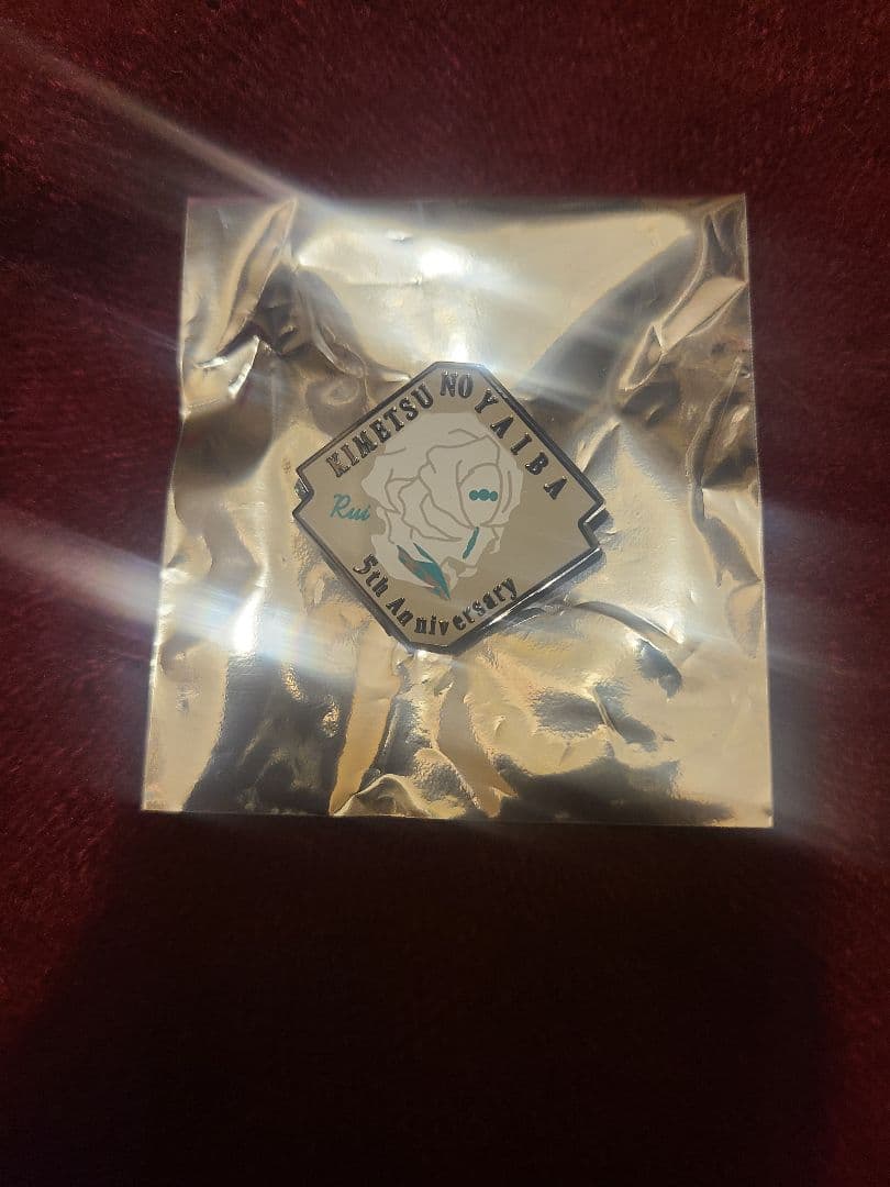 【希少】鬼滅の刃　アニメ伍周年記念　累　モチーフピンズ　C群