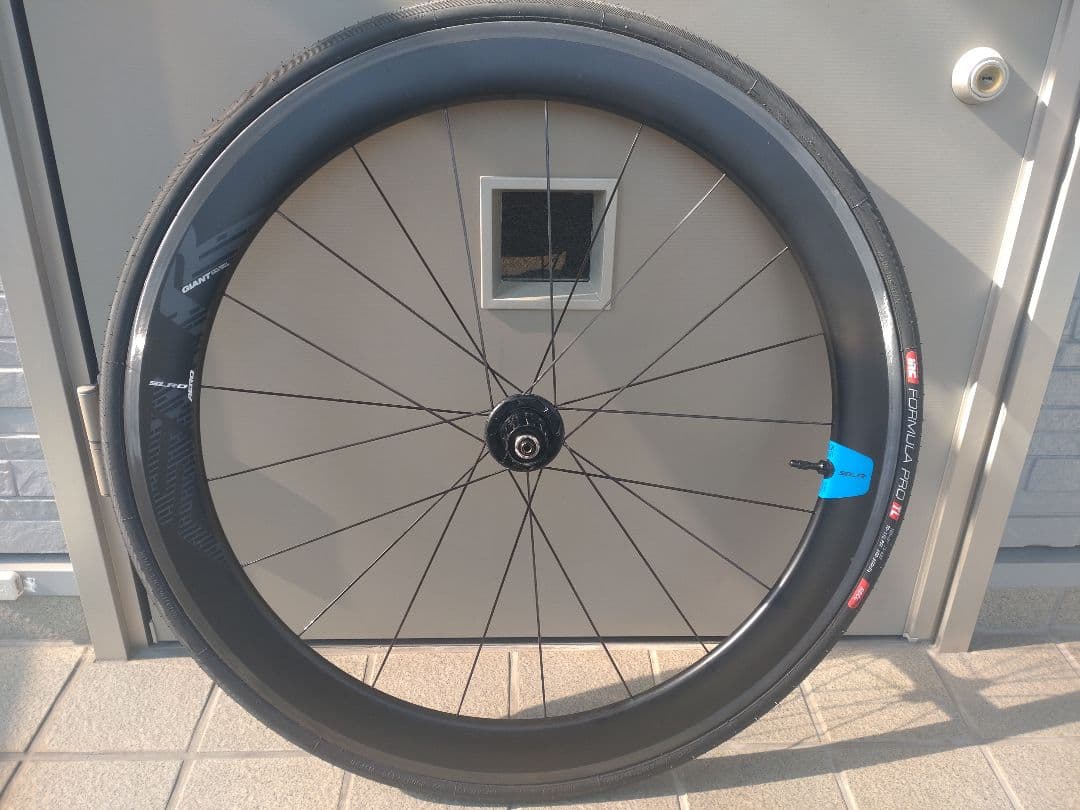 GIANT SLR0 AERO チューブレスレディホイール リアのみ