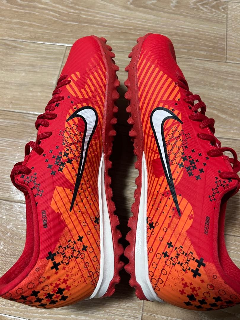 NIKEマーキュリアル TF