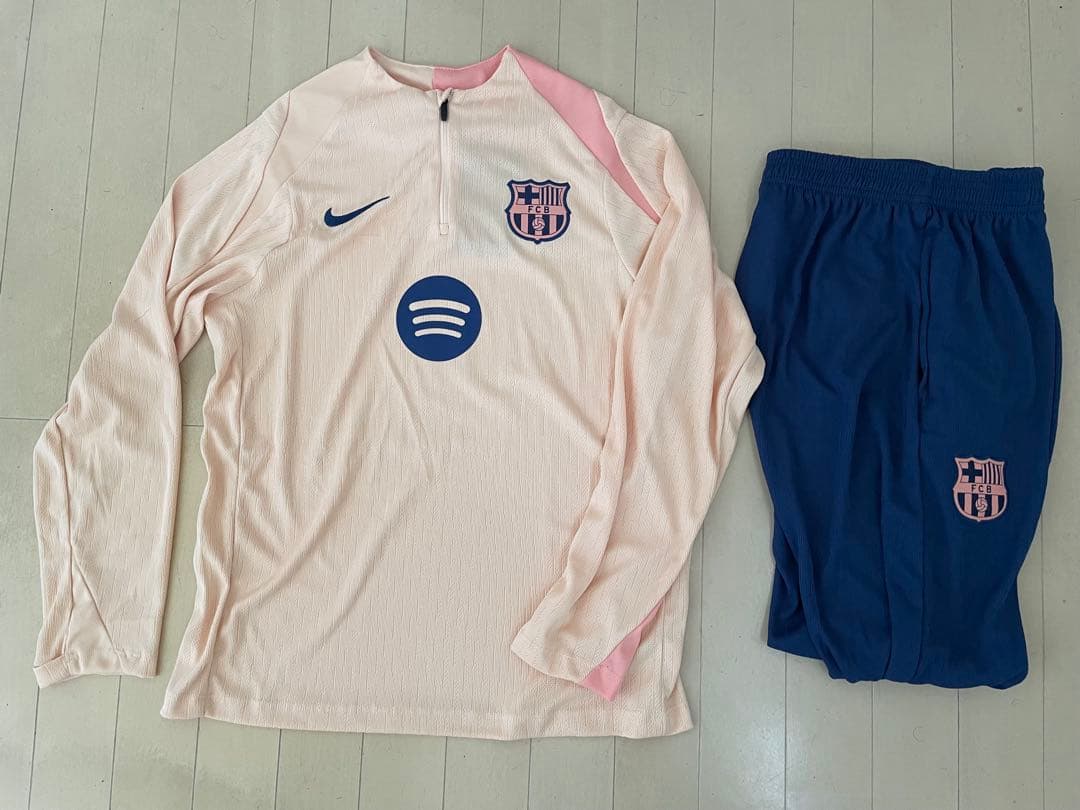 バルセロナ ドリルトップ25-26 XSピンクxネイビー上下 新品
