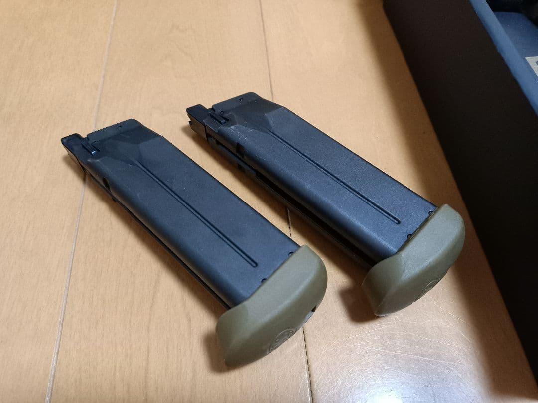 東京マルイ FNX-45 Tactical 予備マガジン　サプレッサー付き！