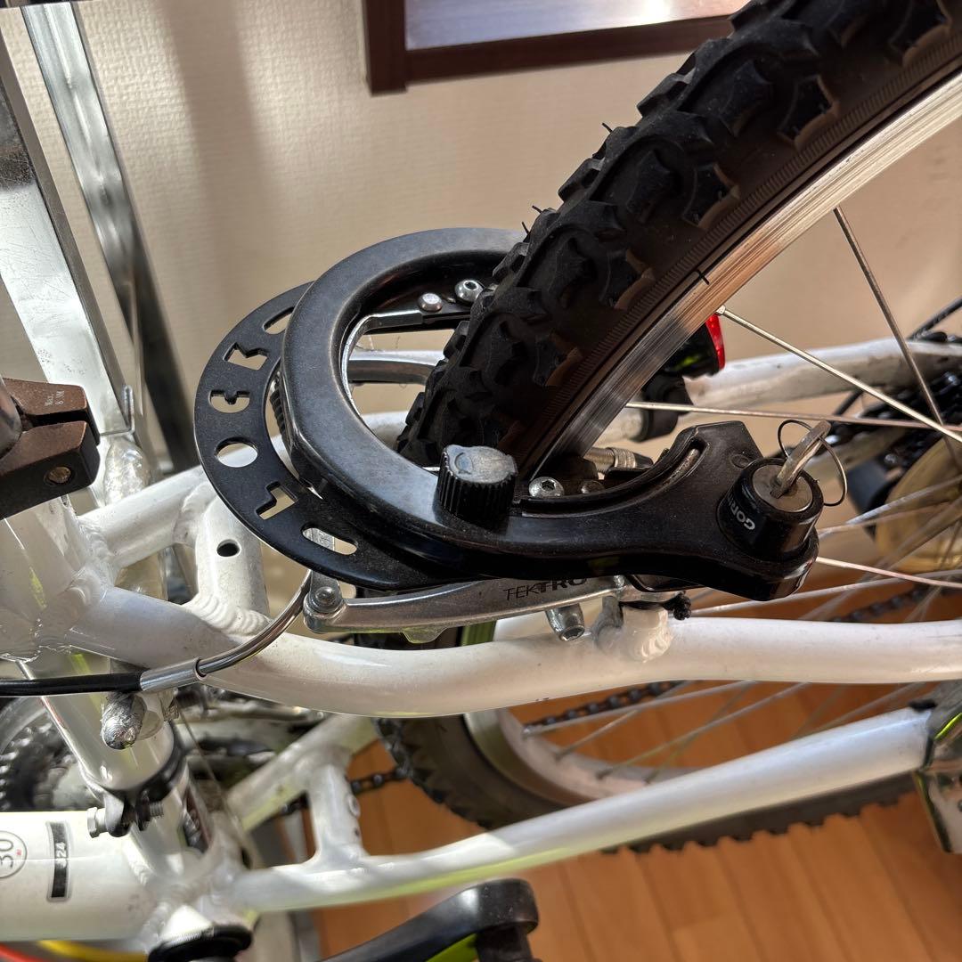 ルイガノ　24インチ　子供用　自転車　白　ライト付き