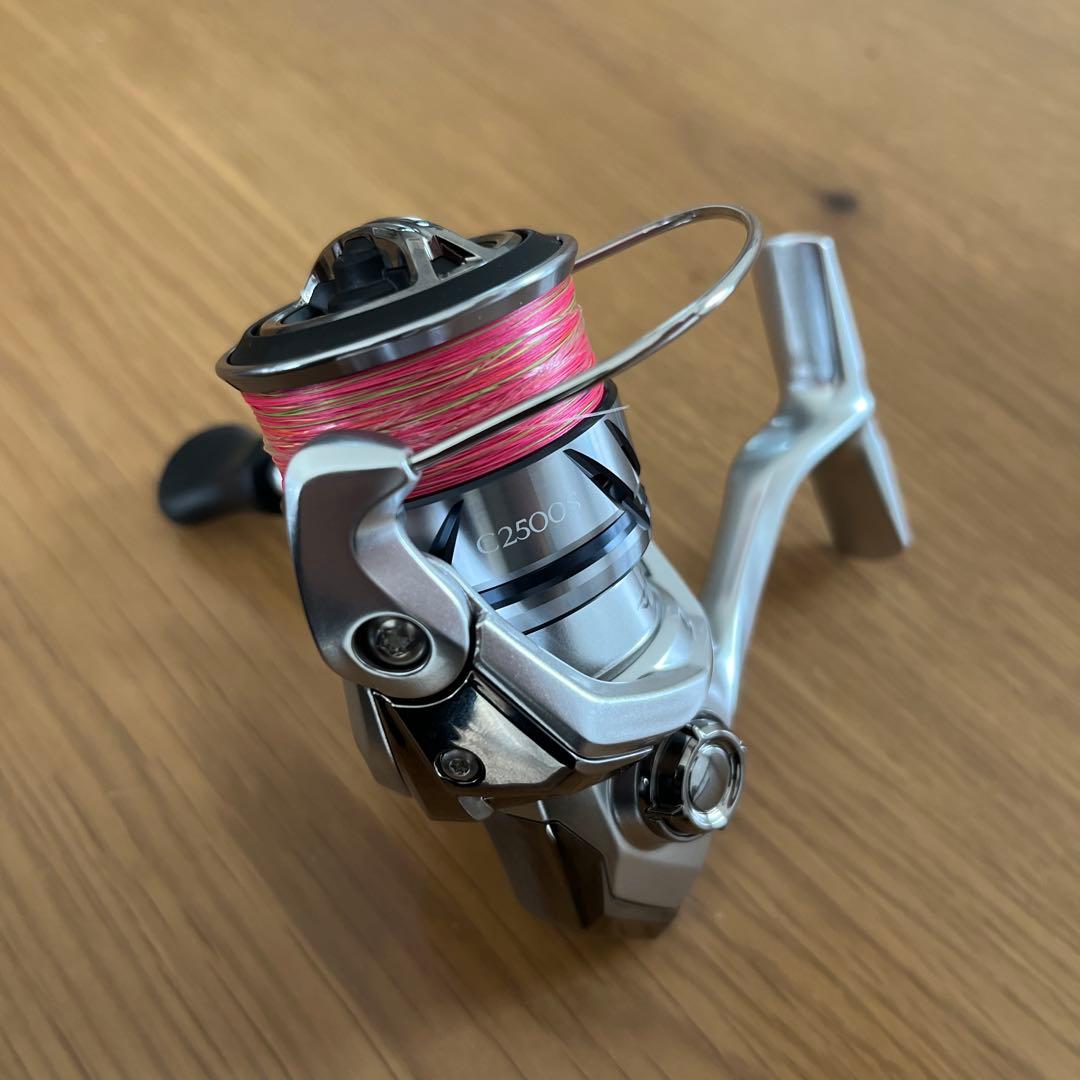 シマノ　ストラディック　C2500S ライン付き