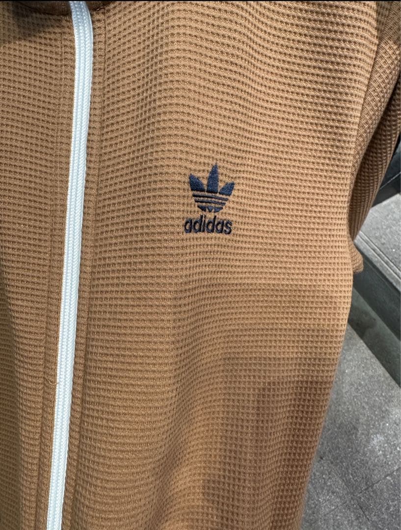 新品M adidas 長袖ジャケット ブラウン　KB8952