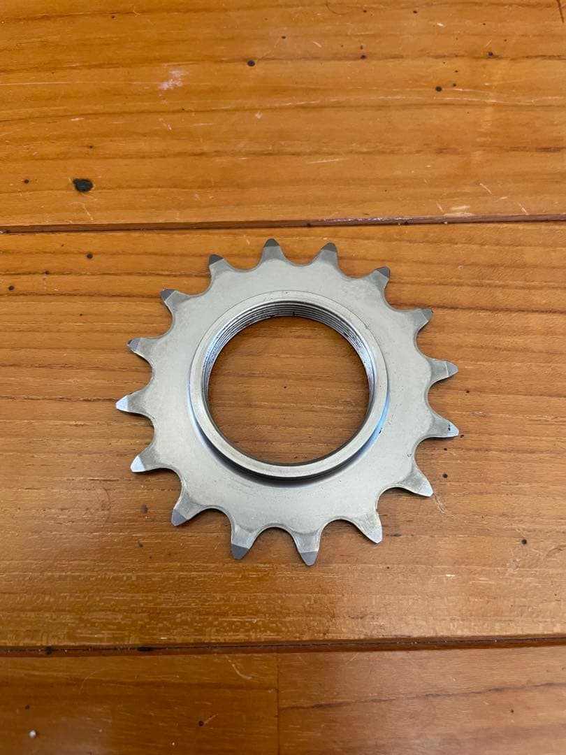 フィルウッド　ピスト用　暑歯　コグ16T 1/8