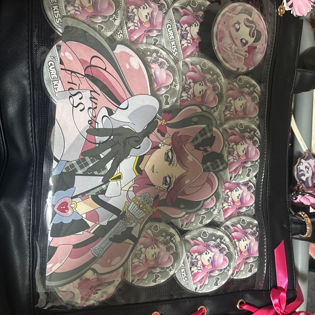 Cure Kiss 缶バッジとキーホルダーセット