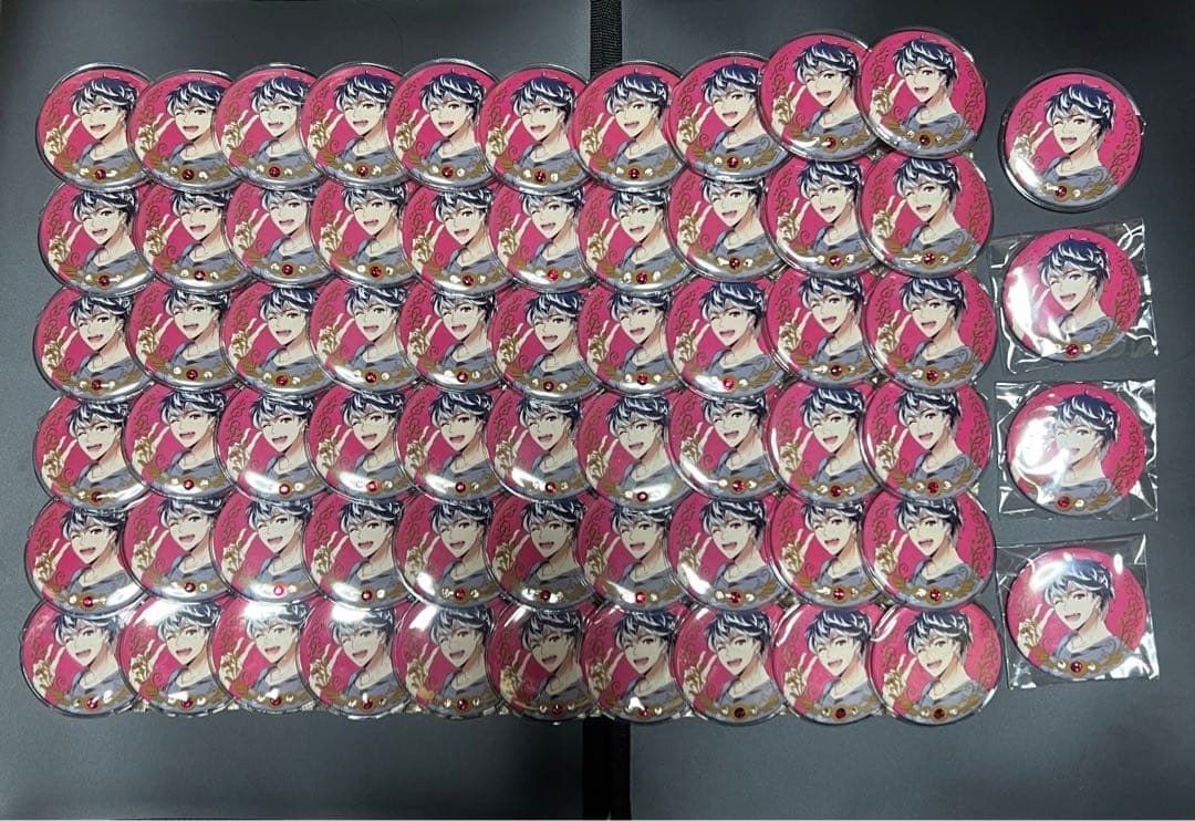 アイナナ 百 缶バッジ 64個