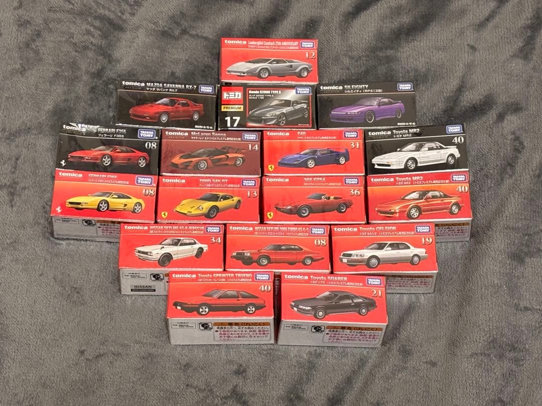 トミカプレミアム (発売記念仕様含む)17台 まとめ売り