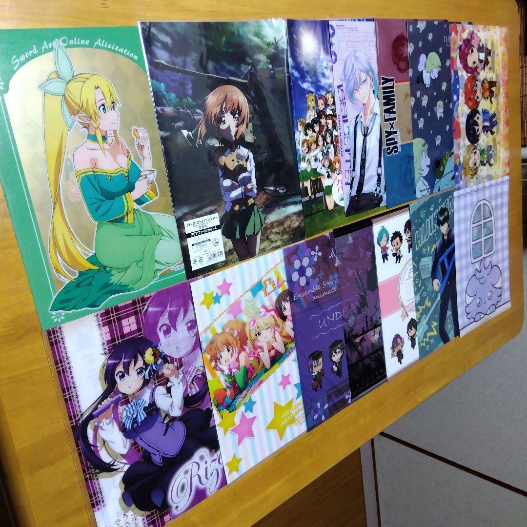 アニメノンジャンル美少女系など　Ａ−４クリアファイル まとめ売リ大量２５０枚