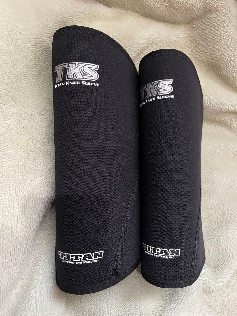 TKS タイタンニースリーブ Mサイズ 2枚セット