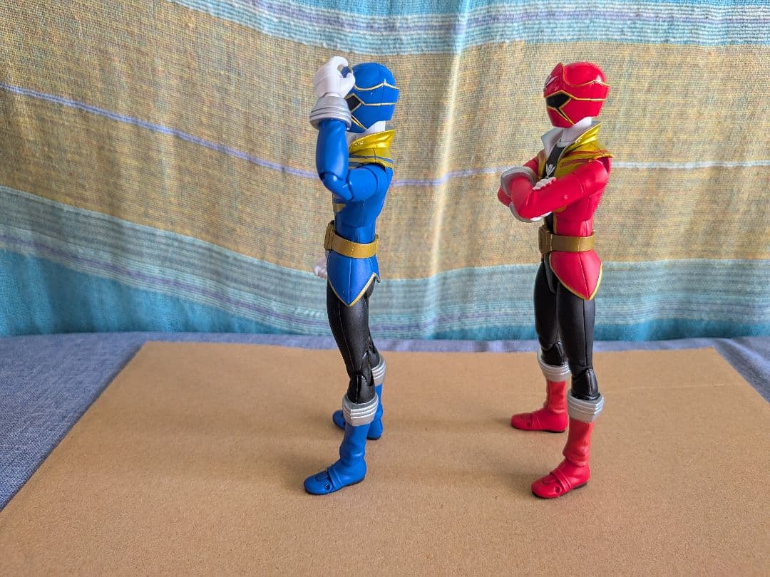 S.H.Figuartsゴーカイジャー レッド·ブルー 初回限定2個付きセット