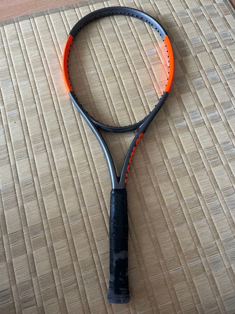 BURN 100 テニスラケット オレンジ/黒