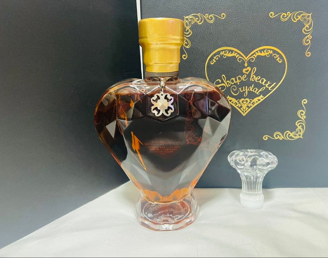 シェイプハート　クリアクリスタルボトル　替栓・化粧箱・外カバー付　国産品　未開封