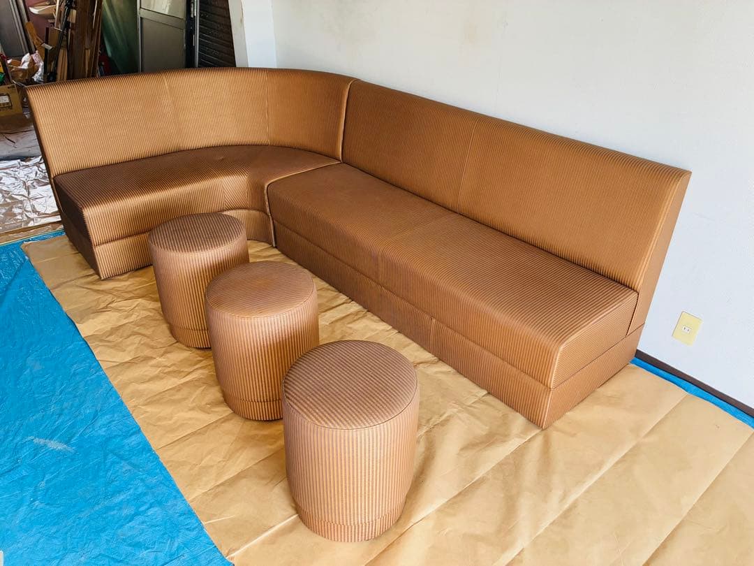 【美品】ビニール製ソファ ストライプ状 バーやスナック等に②★