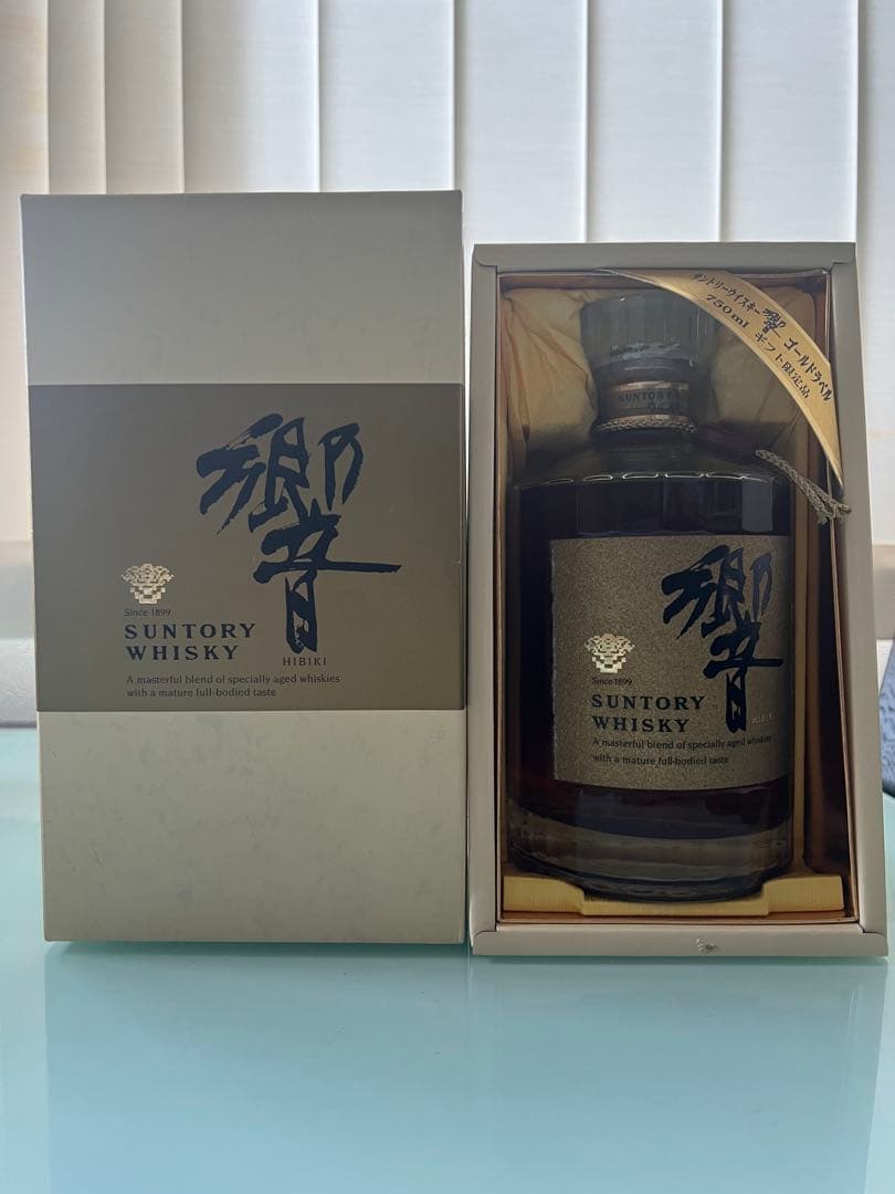 SUNTORY HIBIKI ウイスキー ゴールドラベル