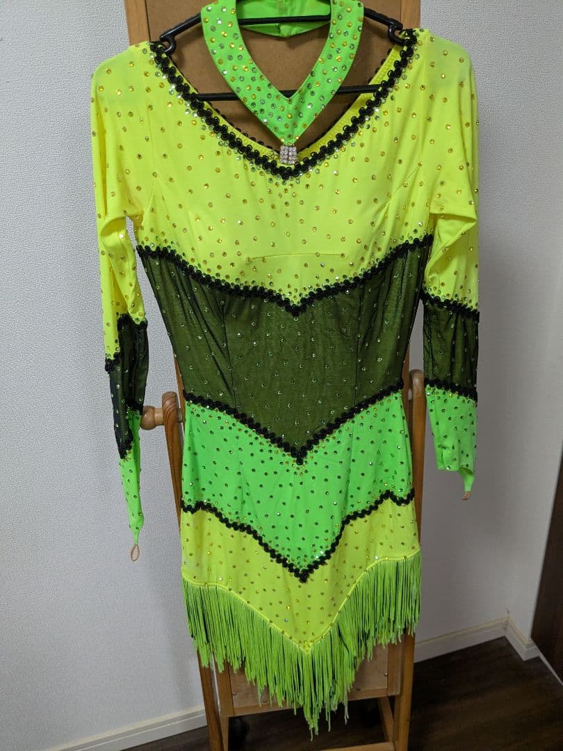 SHIRAKABA DRESS ネオンフリンジ　社交ダンスドレス　ラテン