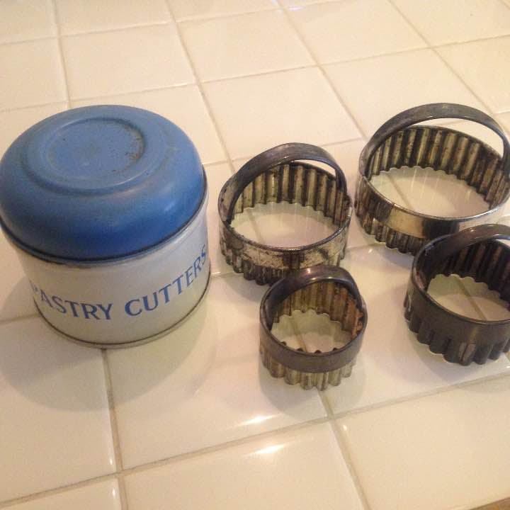 Tala　タラ社　ペイストリーカッターセット　ブルー＆アイボリー