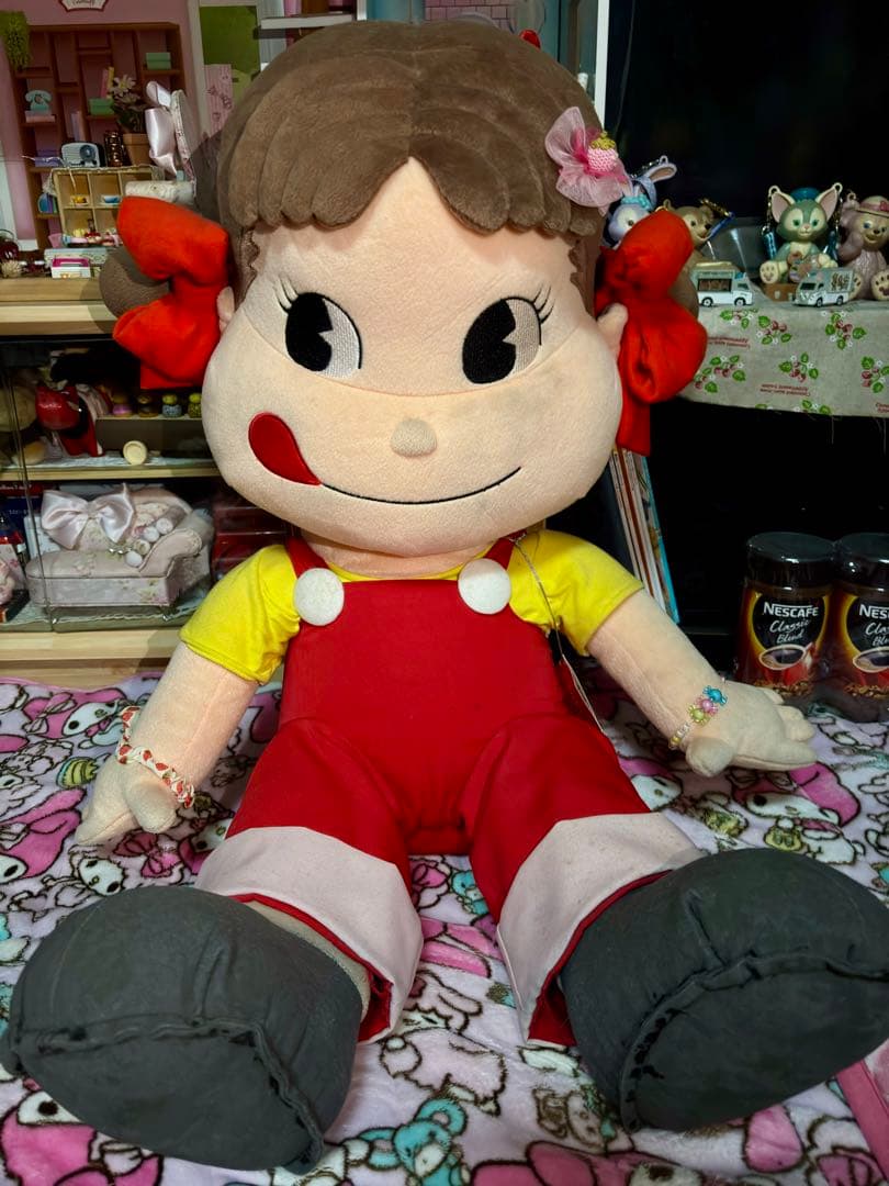 不二家ぺこちゃん　シリアルナンバー入り大型ぬいぐるみ