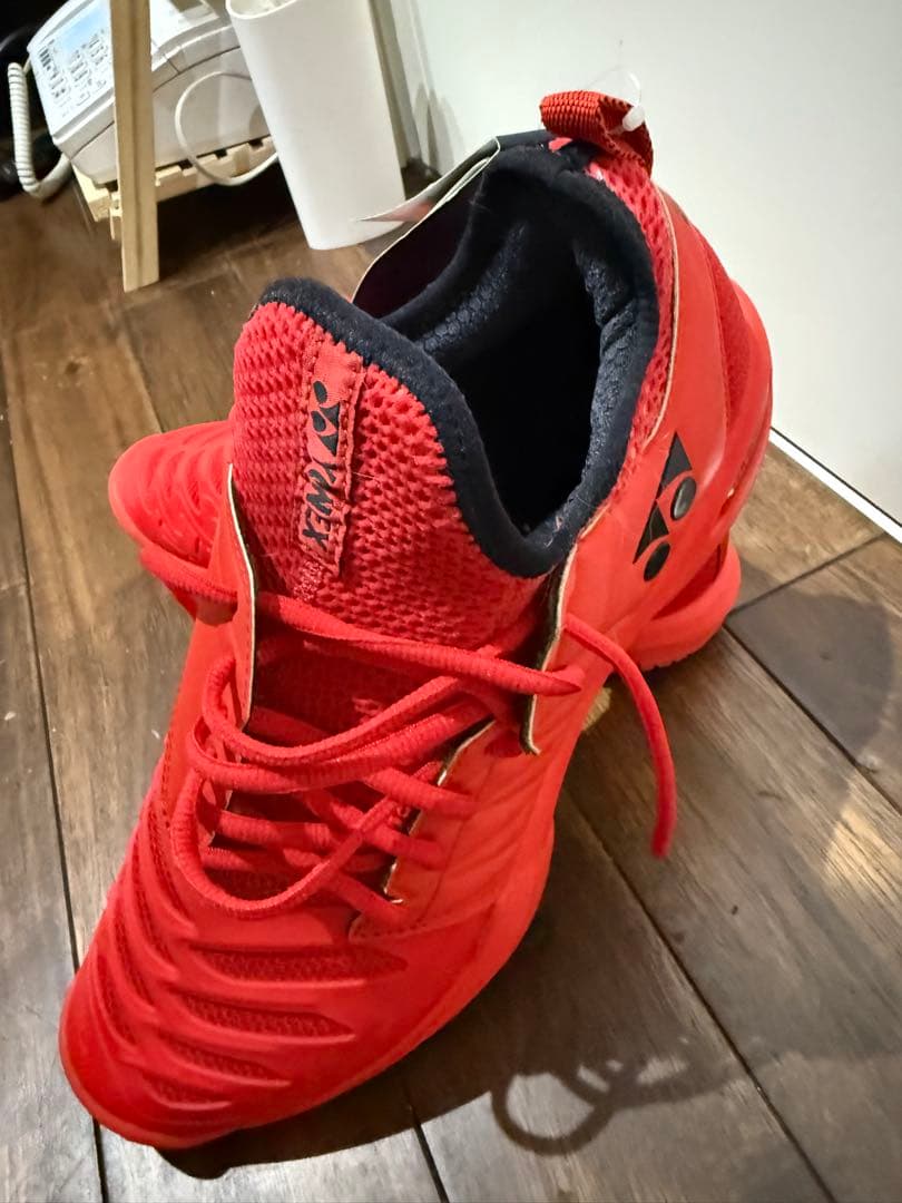 YONEX テニスシューズ レッド