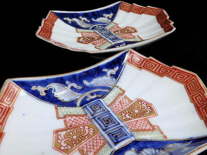 古伊万里　色絵　宝尽くし　熨斗型変形皿　２枚　E348AS-fbji