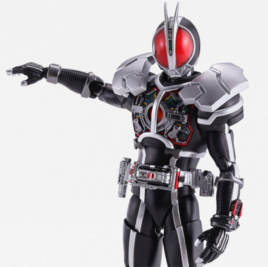 S.H.Figuarts 真骨彫製法 仮面ライダーファイズ アクセルフォーム
