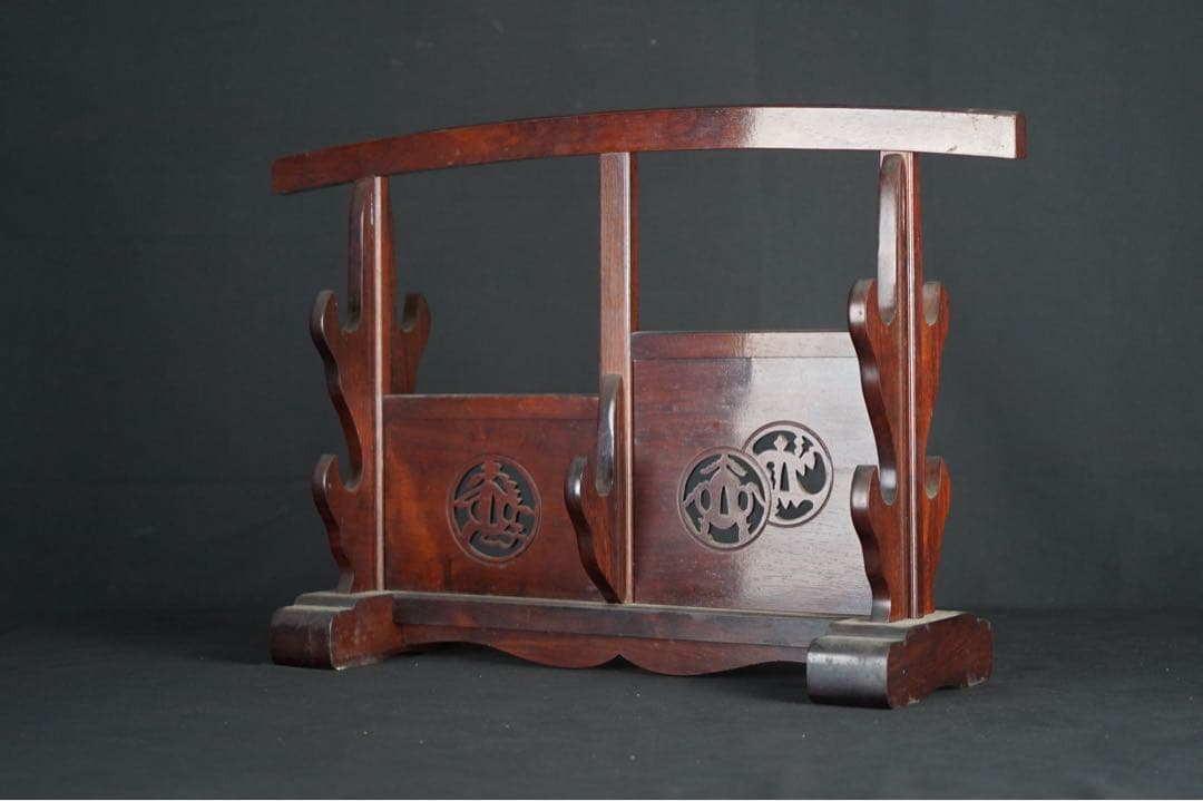 時代武具 木製 無垢材 鍔透かし 四振掛用 刀掛け 武具 刀装具