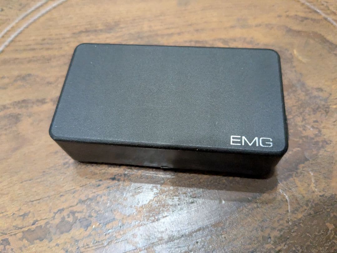 EMG 81 pickup on the Stratocaster エレキギター