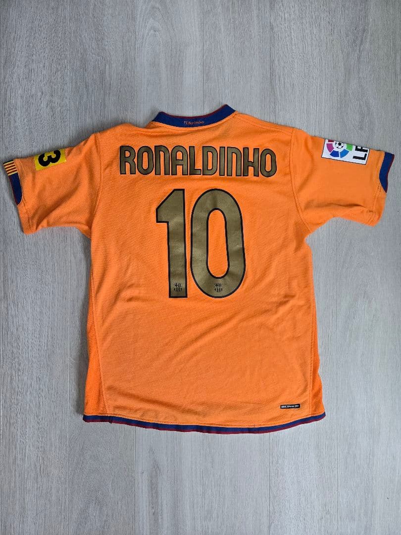 ロナウジーニョ 10番　FCバロセロナ オレンジユニホーム　Mサイズ