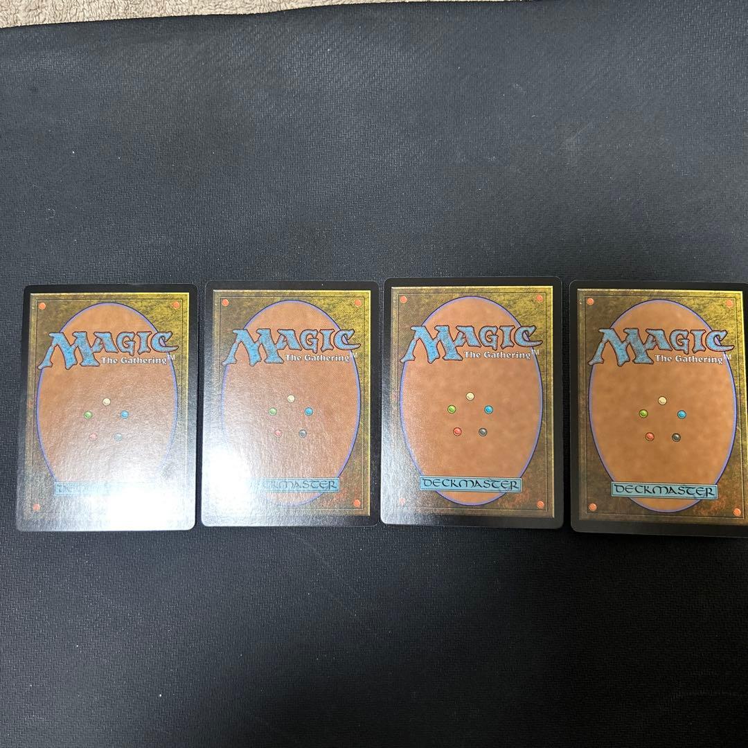 マジック：ザ・ギャザリング アガサの魂の大釜 4枚セット