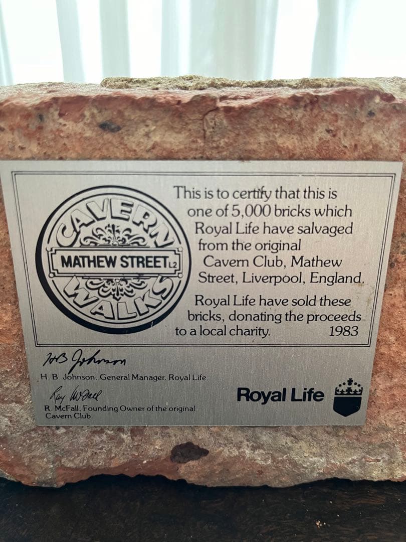 ビートルズ　キャバーンクラブのレンガ