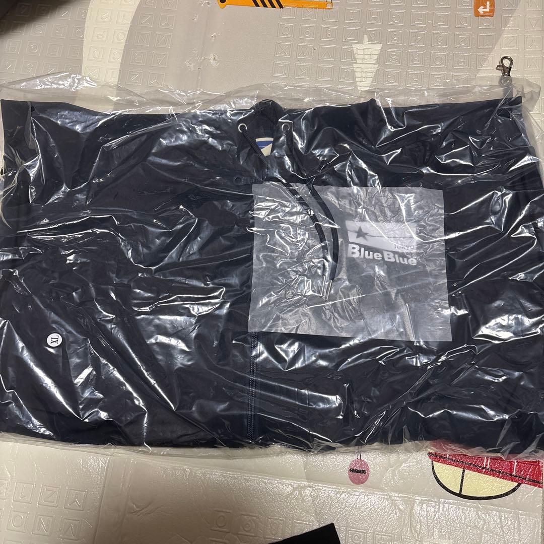 BlueBlueパーカー未開封　　XLサイズ　紺色