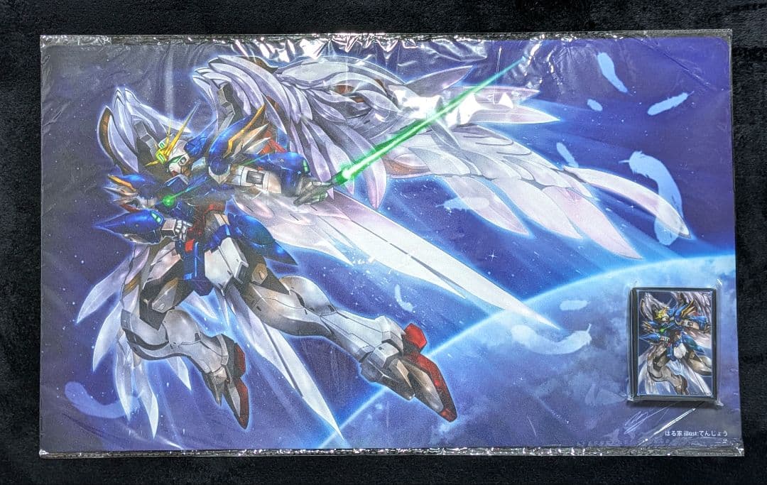 新機動戦記ガンダムW　ウィングガンダムゼロ　プレイマット　スリーブ　新品未開封