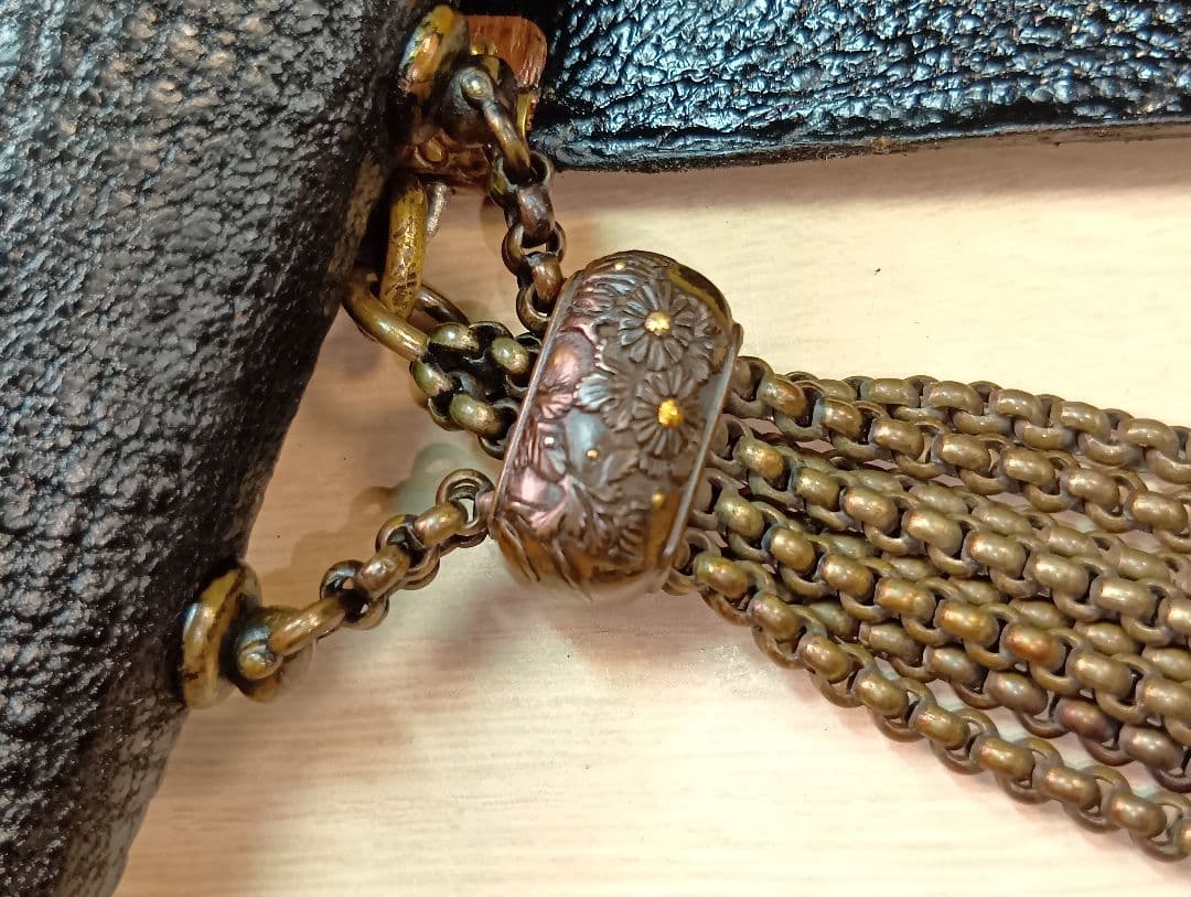 龍前金具／煙草入れ／極上美品饅頭根付／在銘菊川