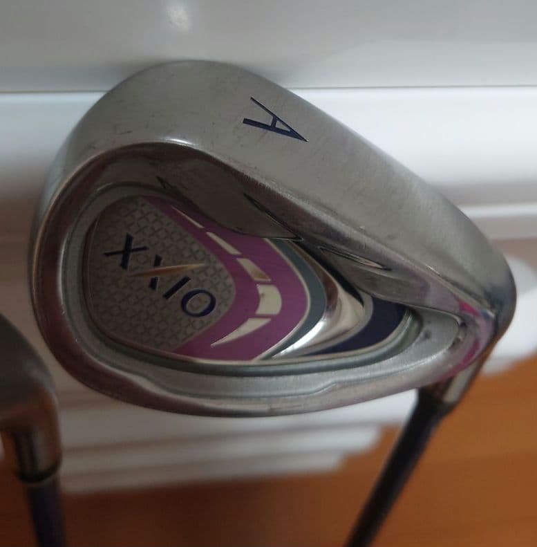 【大幅値下げSALE中❣️】ゼクシオ レディースゴルフクラブセット SW AW