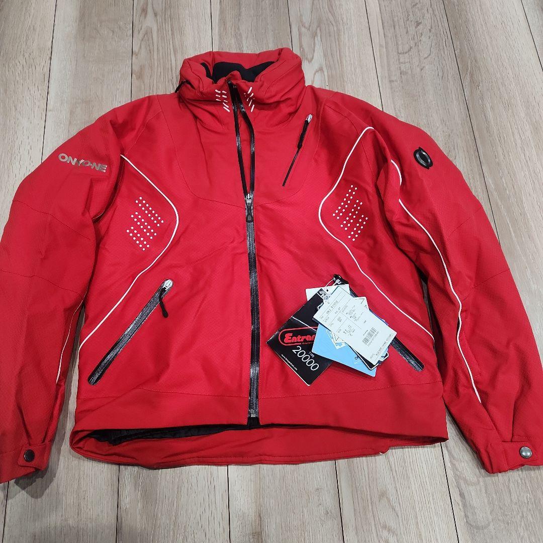 新品未使用 ONYONEスキーウェア Sサイズ