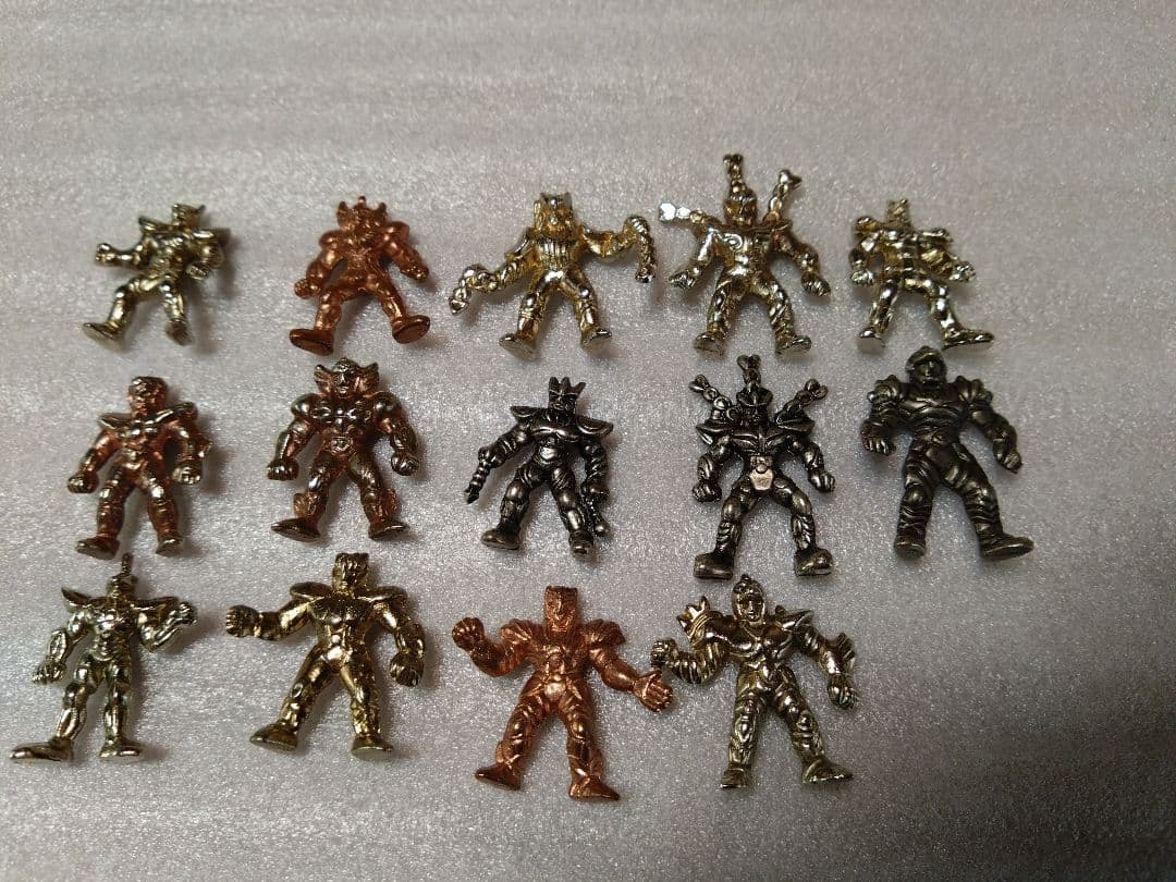 聖闘士星矢ミニメタルフィギュア14種