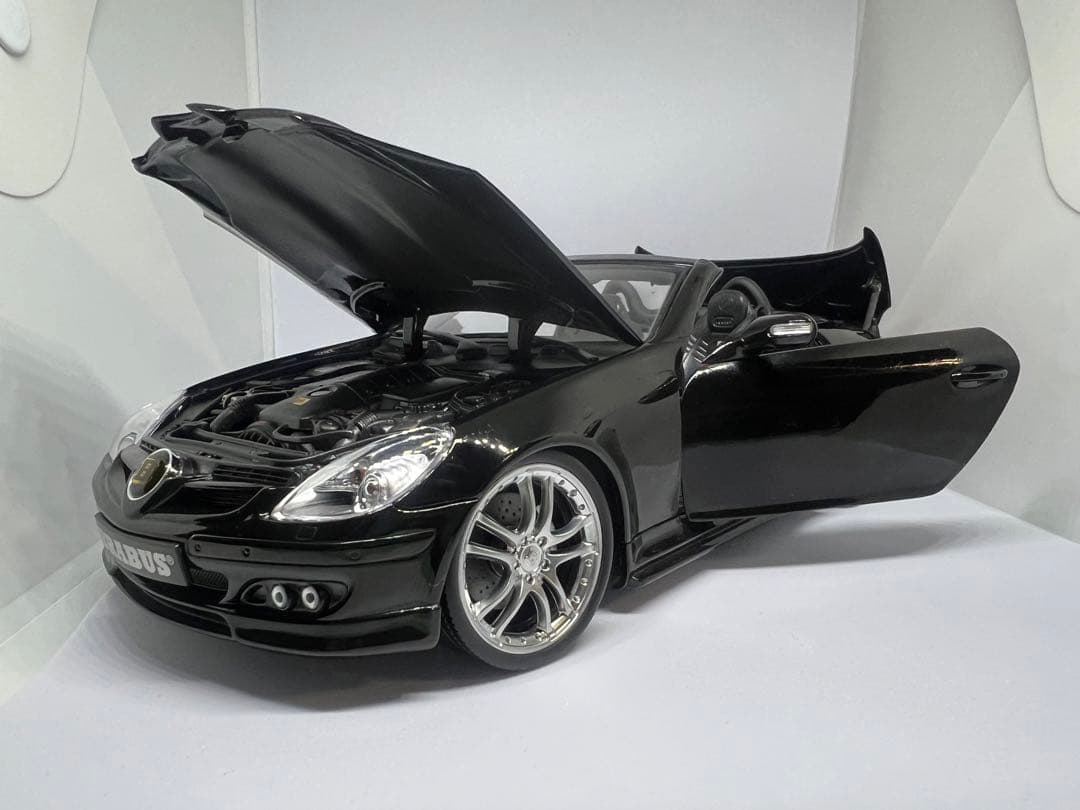 絶版1/18メルセデスベンツSLK55 brabus/AMG (ホットワークス)
