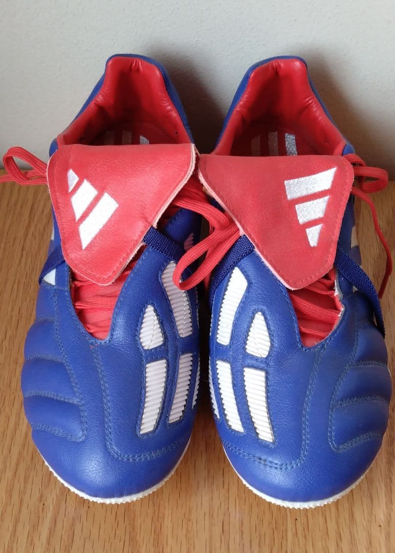 復刻　リメイク　アディダス プレデター マニア ジャパンブルー