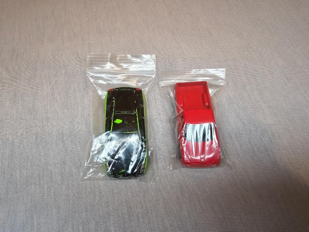 合計235 台のミニカー