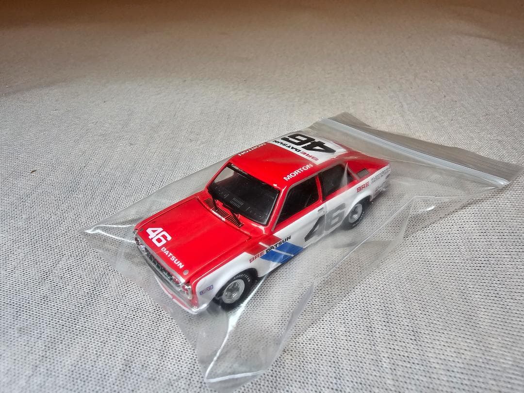 合計235 台のミニカー