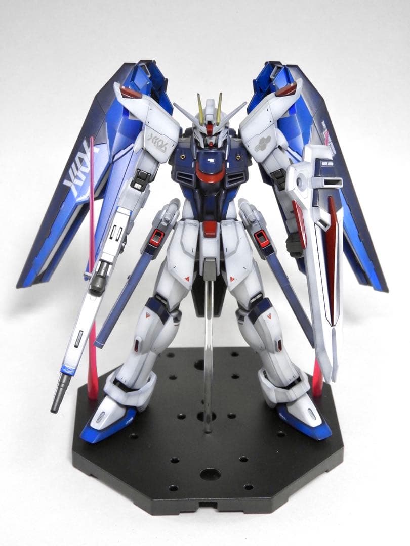 HGCE フリーダムガンダム 全塗装 / ガンプラ 完成品